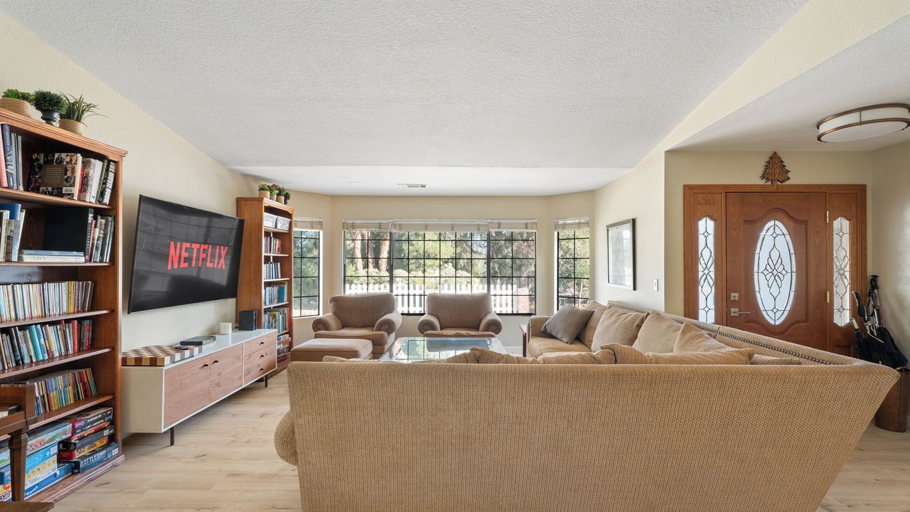 Photo of Bedroom in Lake Elsinore