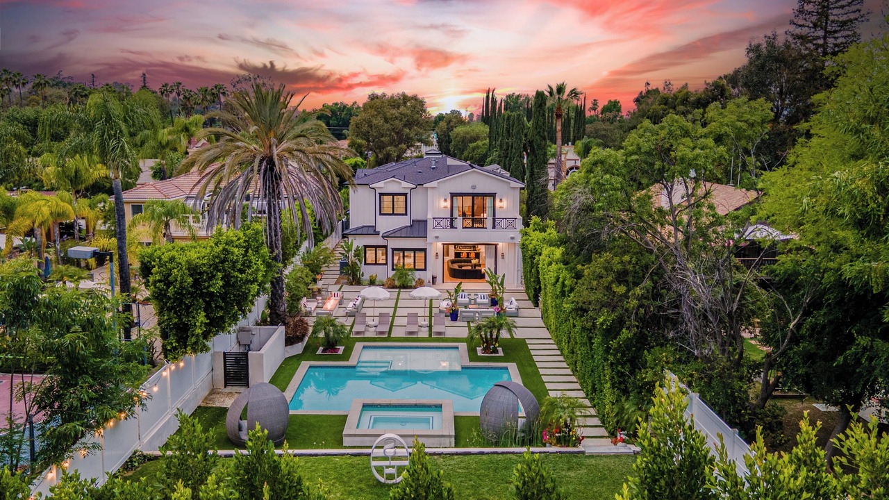 Photo of Outdoor in Tarzana