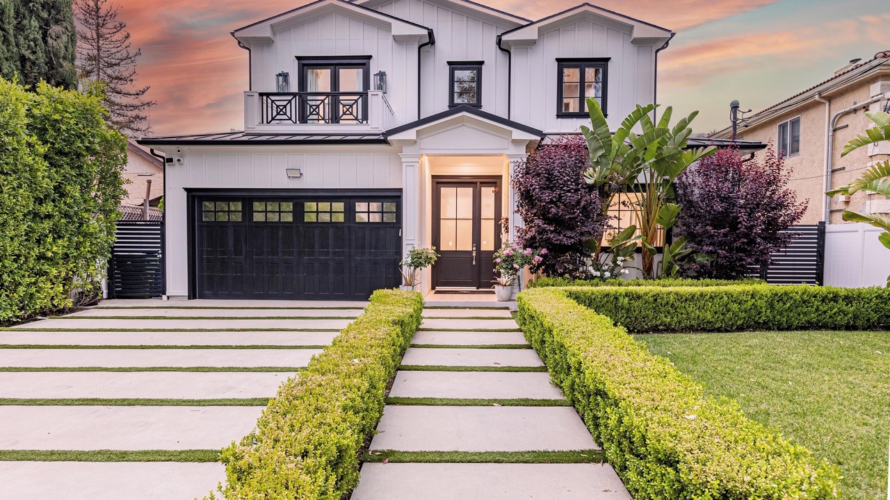 Photo of Outdoor in Tarzana
