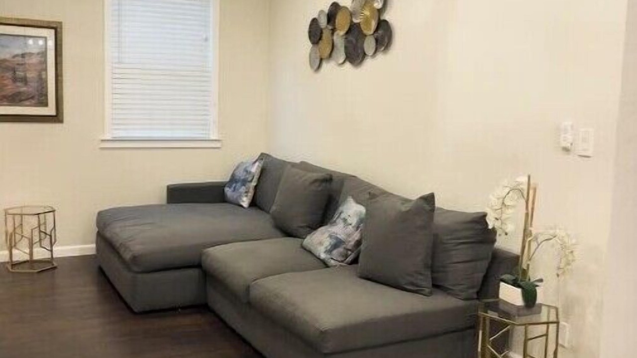 Photo of Livingroom in Hoover - Foster