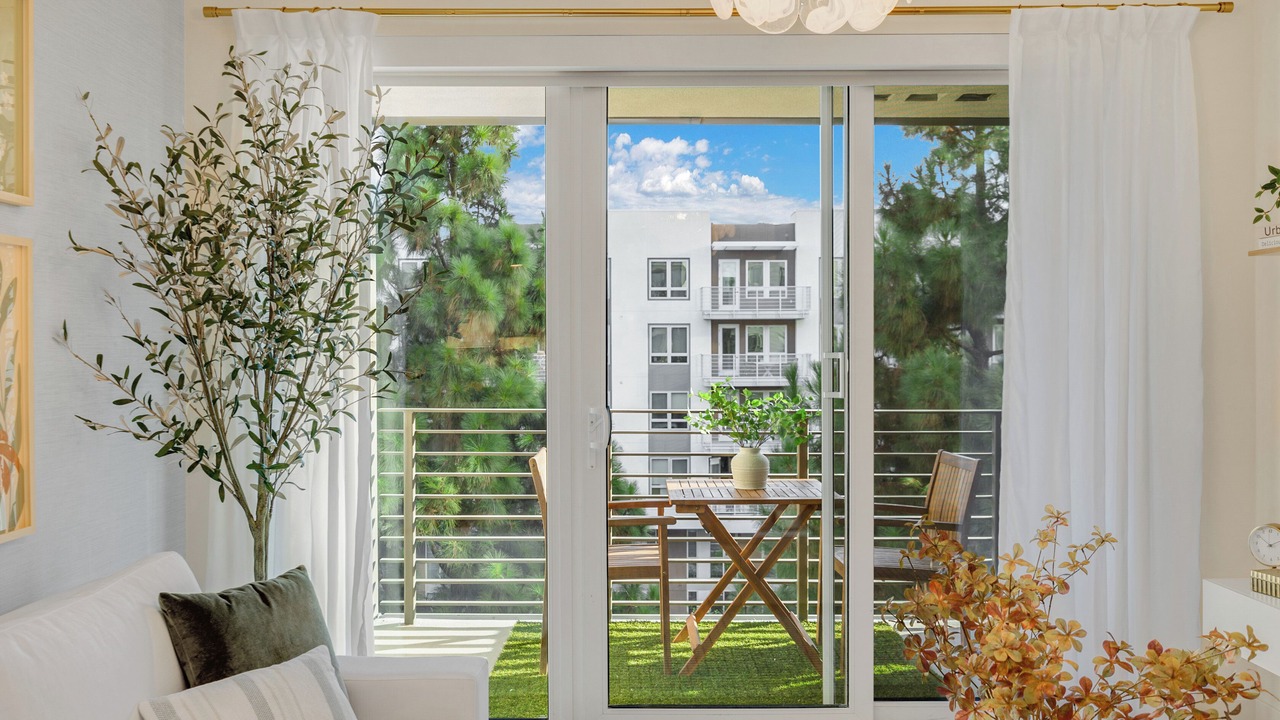 Photo of Livingroom in Costa Mesa