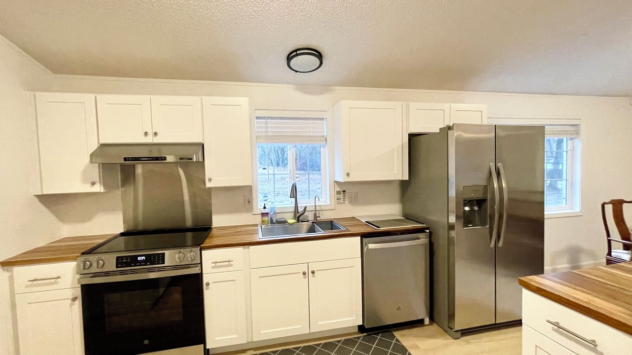 Photo of Kitchen in Lakehead-Lakeshore