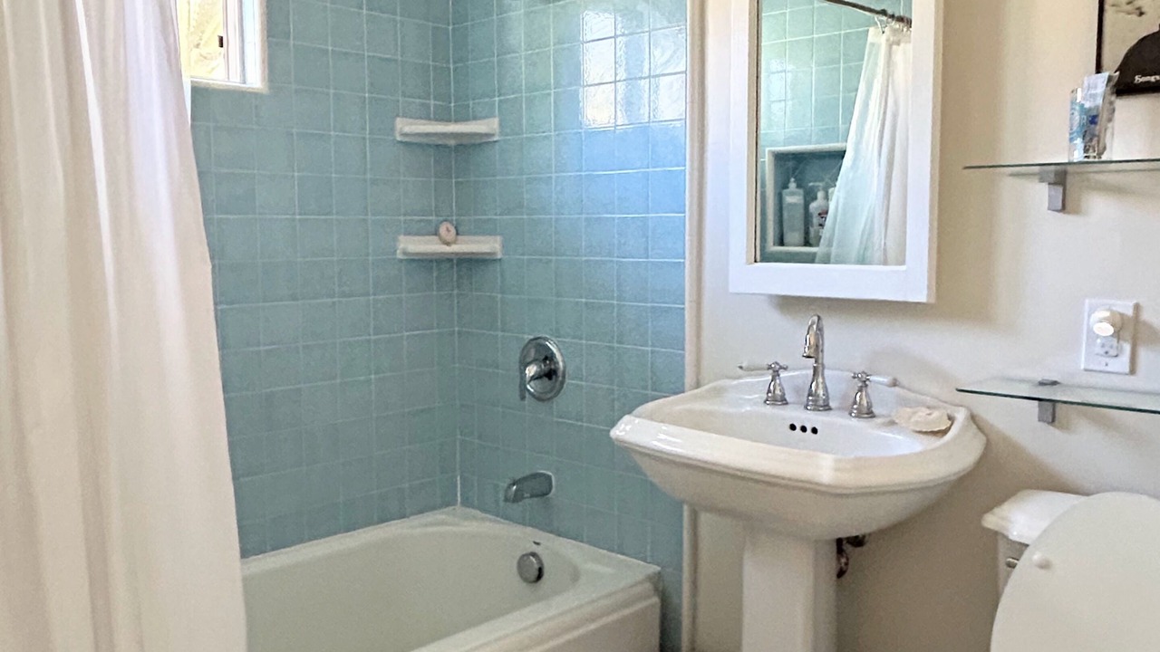 Photo of Bathroom in Ventura
