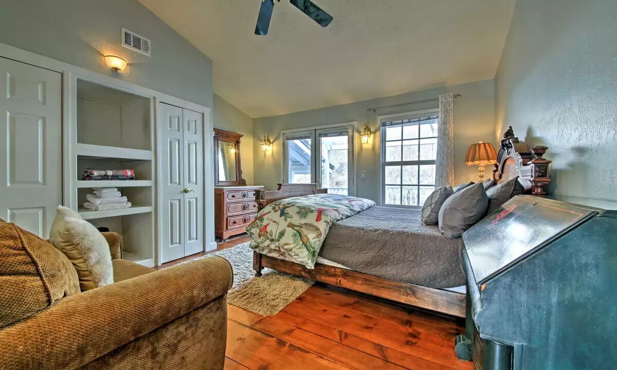Photo of Bedroom in Moonridge