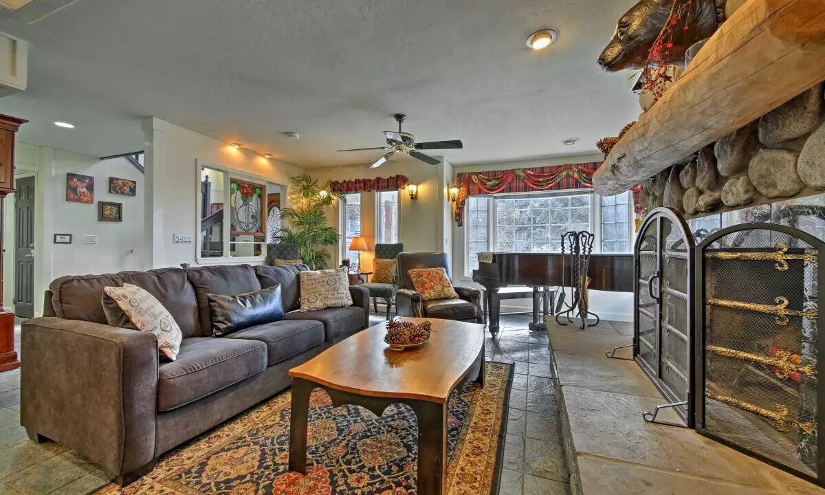 Photo of Bedroom in Moonridge