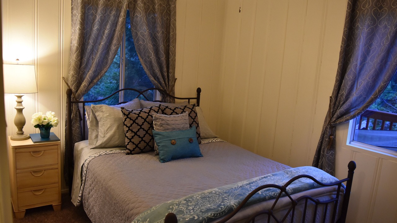 Photo of Bedroom in Cedar Glen