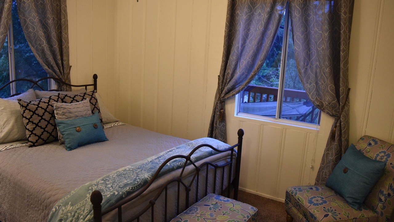 Photo of Bedroom in Cedar Glen