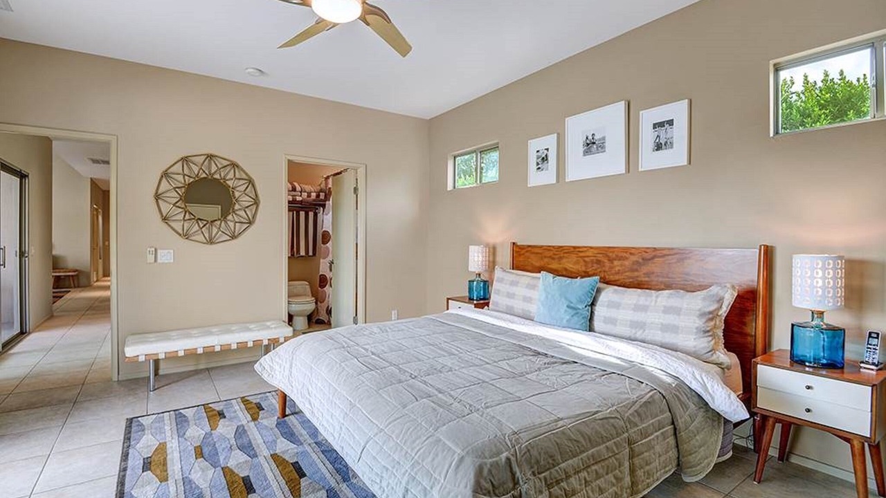 Photo of Bedroom in Racquet Club Estates