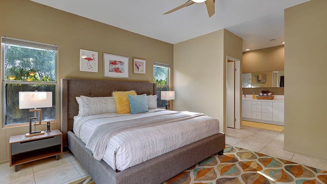 Photo of Bedroom in Racquet Club Estates