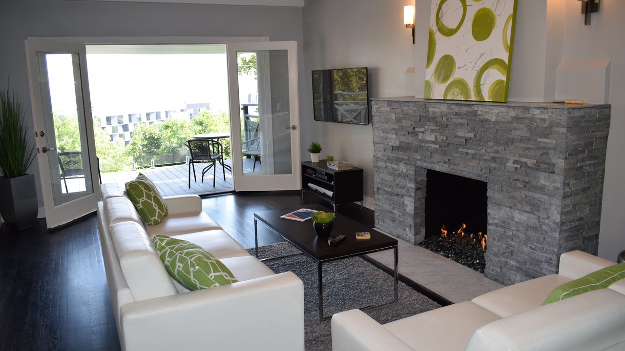 Photo of Livingroom in Hollywood Hills West