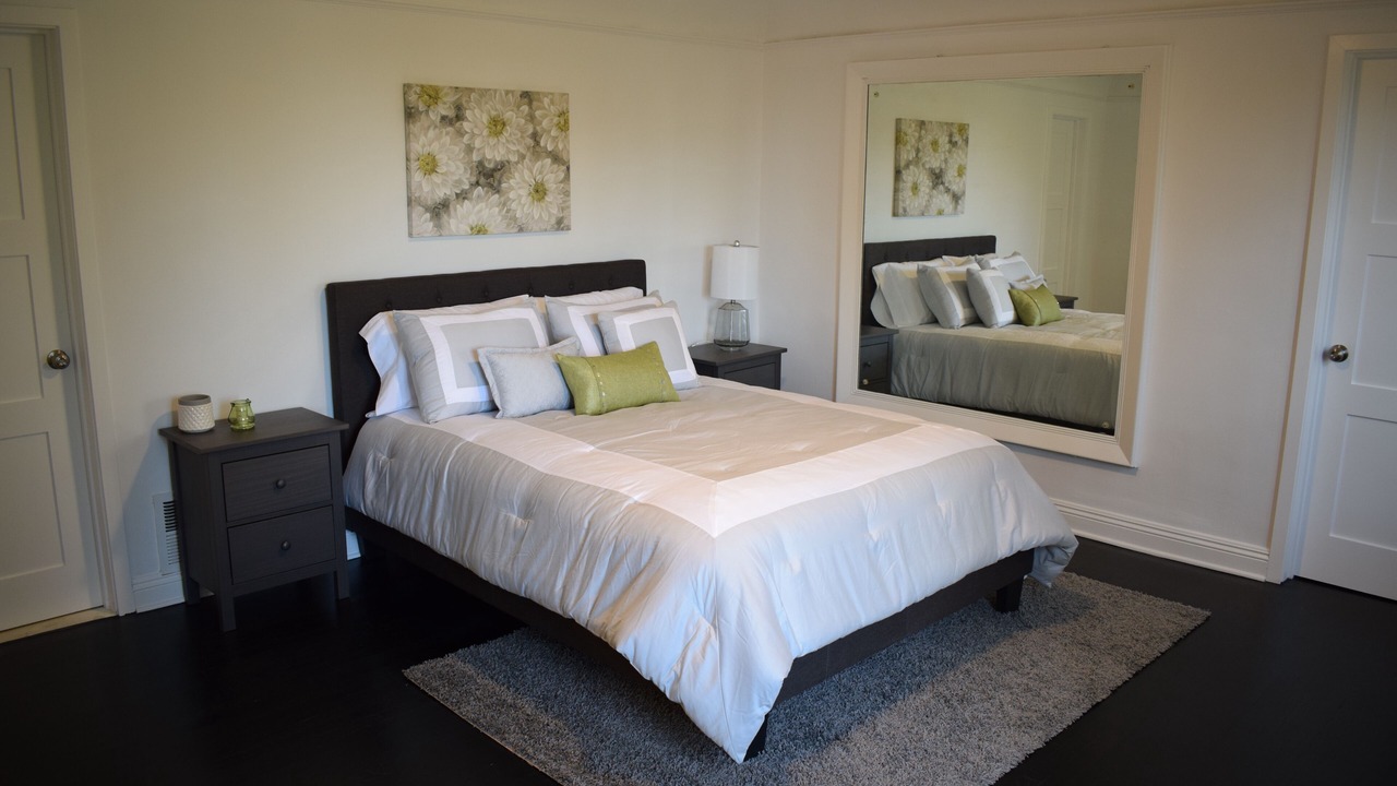 Photo of Bedroom in Hollywood Hills West