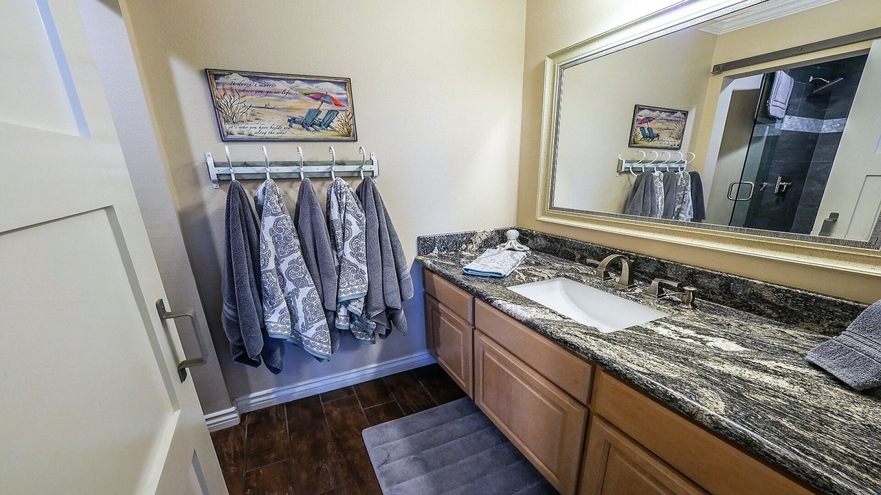 Photo of Bathroom in Balboa Peninsula