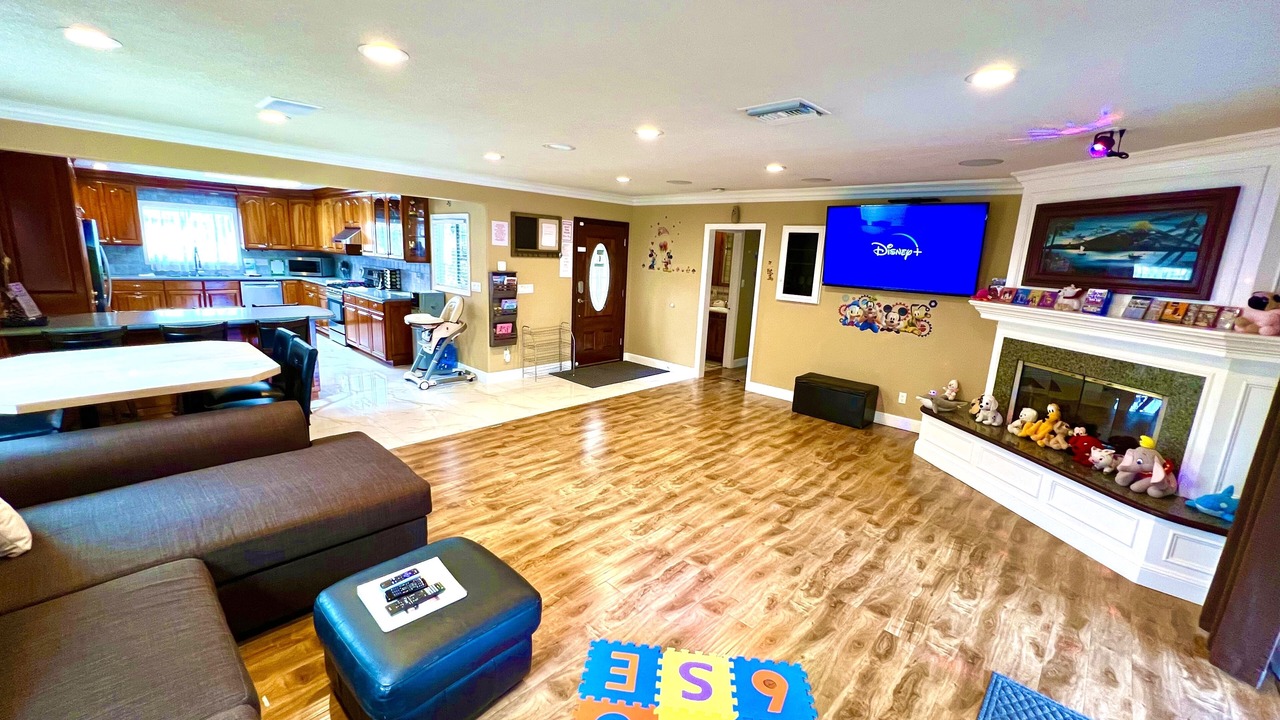 Photo of Livingroom in Southwest Anaheim