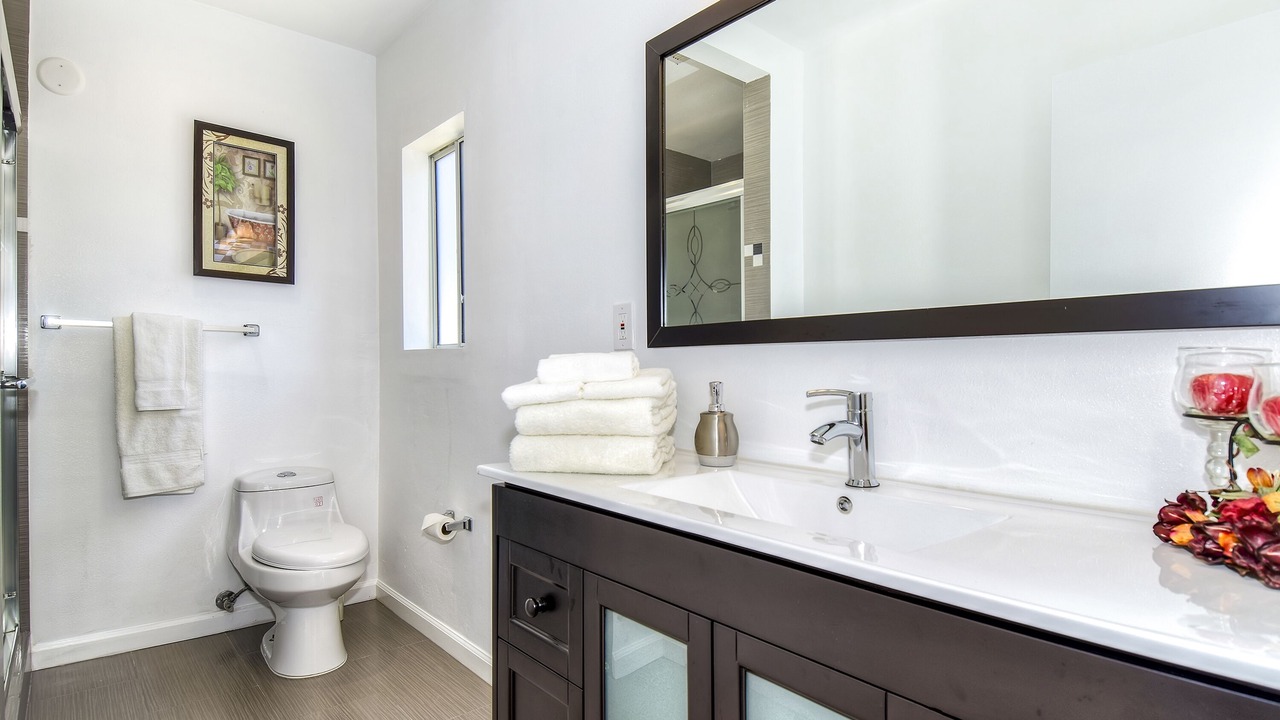 Photo of Bathroom in Anaheim Resort