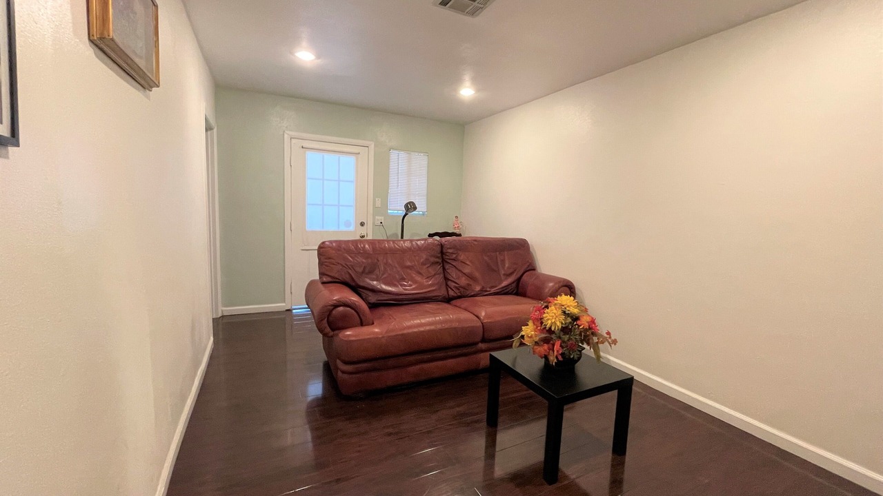Photo of Bedroom in Anaheim Resort