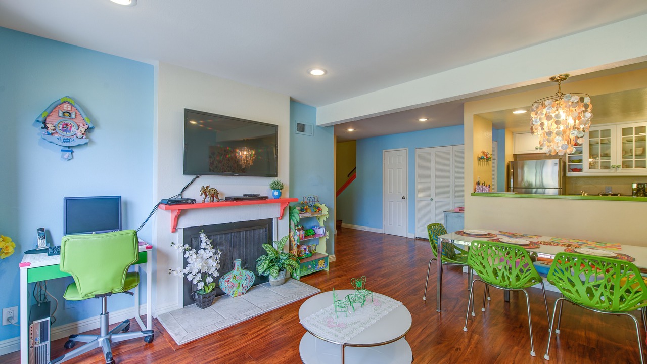 Photo of Livingroom in Hermosa Village