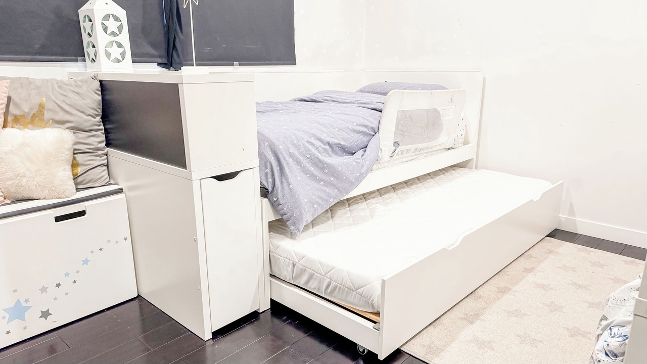 Photo of Bedroom in Valley Glen