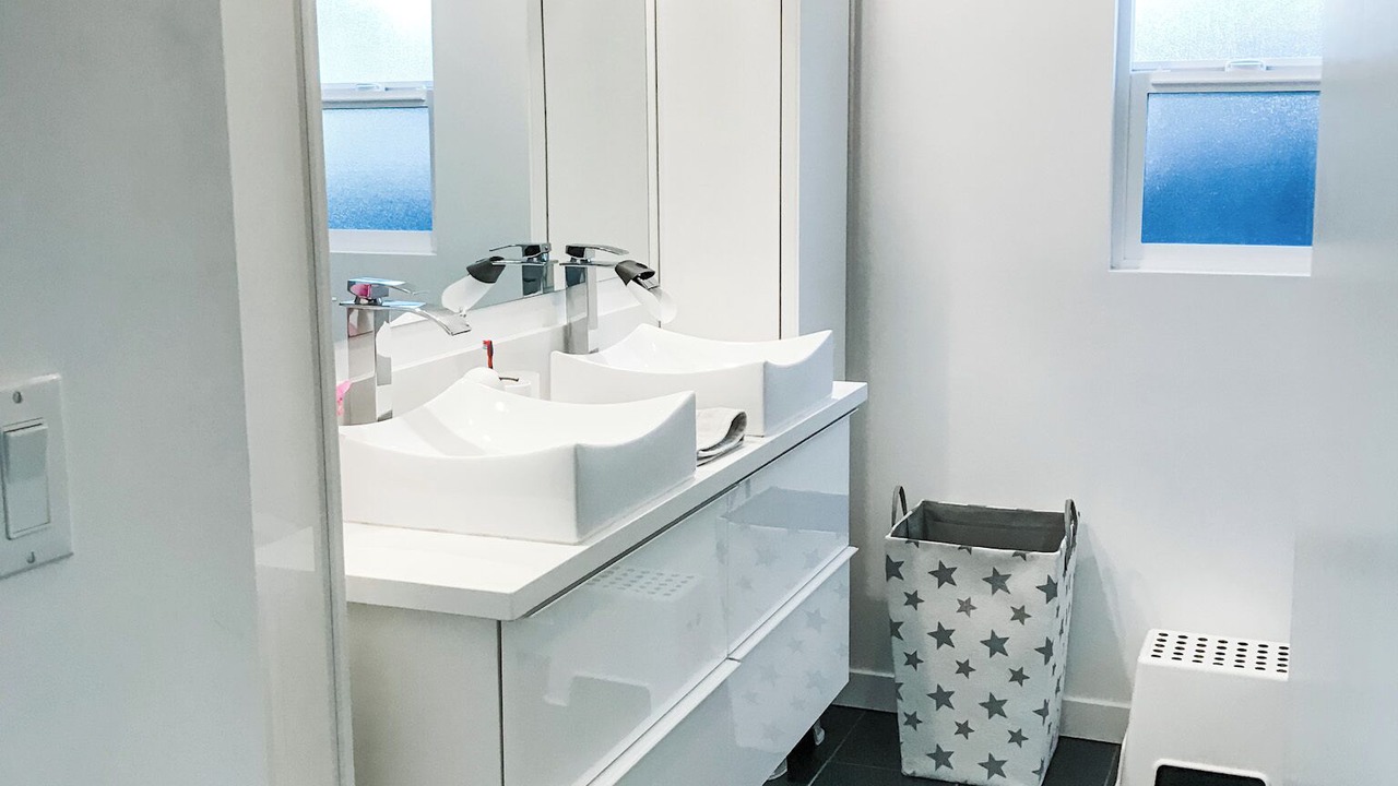 Photo of Bathroom in Valley Glen
