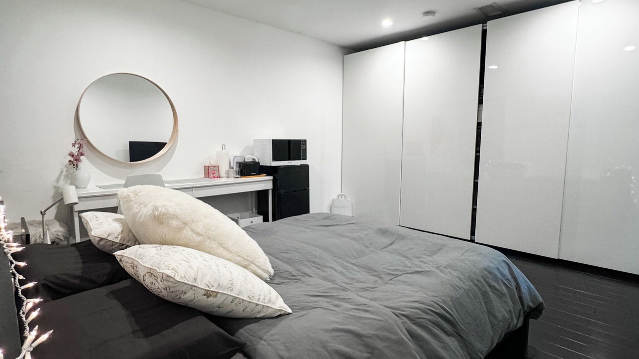 Photo of Bedroom in Valley Glen