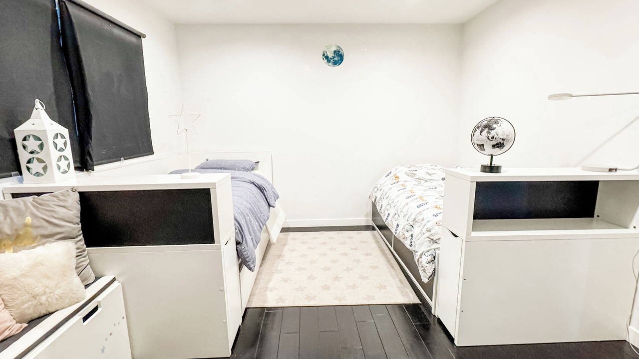 Photo of Bedroom in Valley Glen