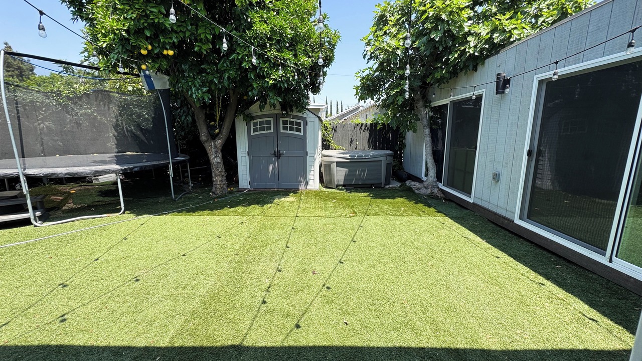 Photo of Outdoor in Valley Glen