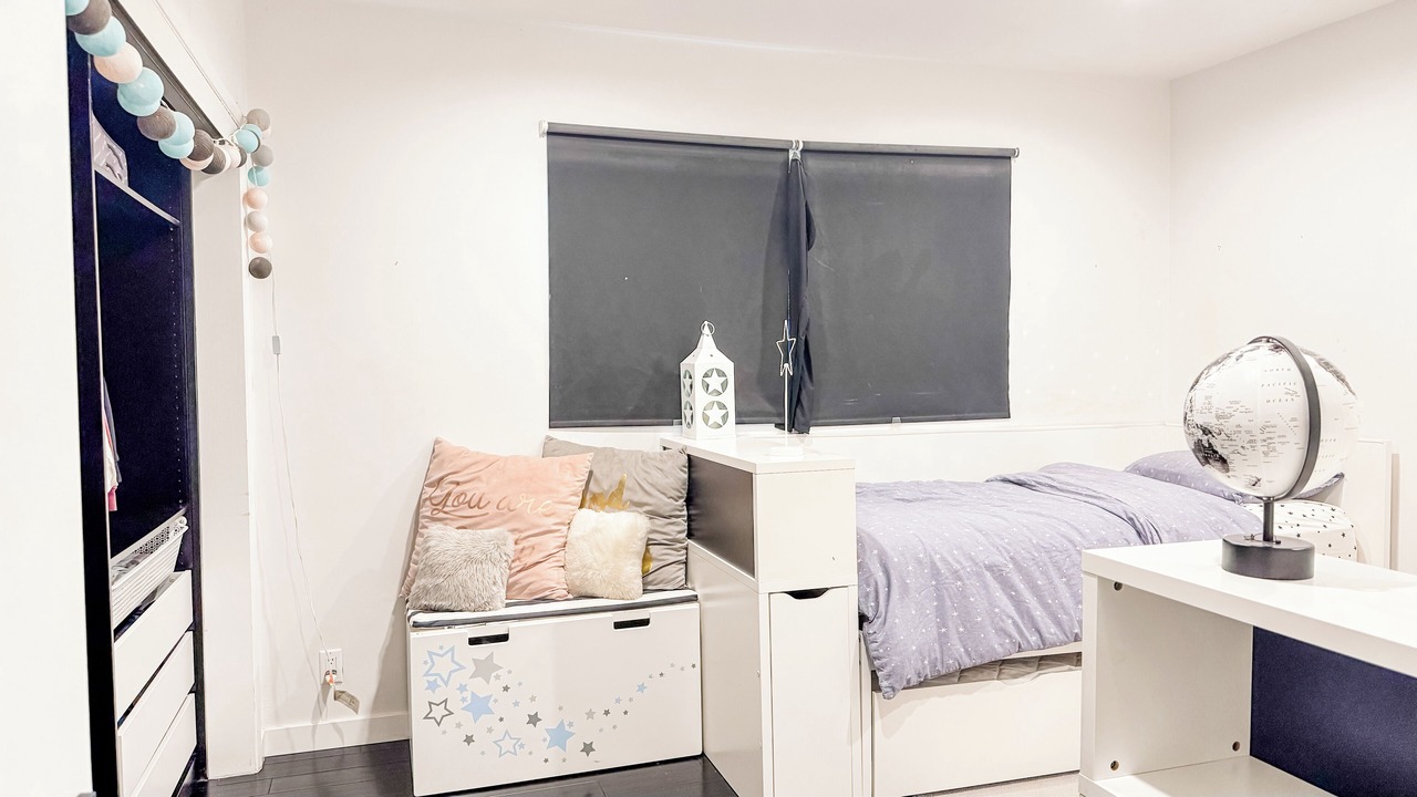 Photo of Bedroom in Valley Glen