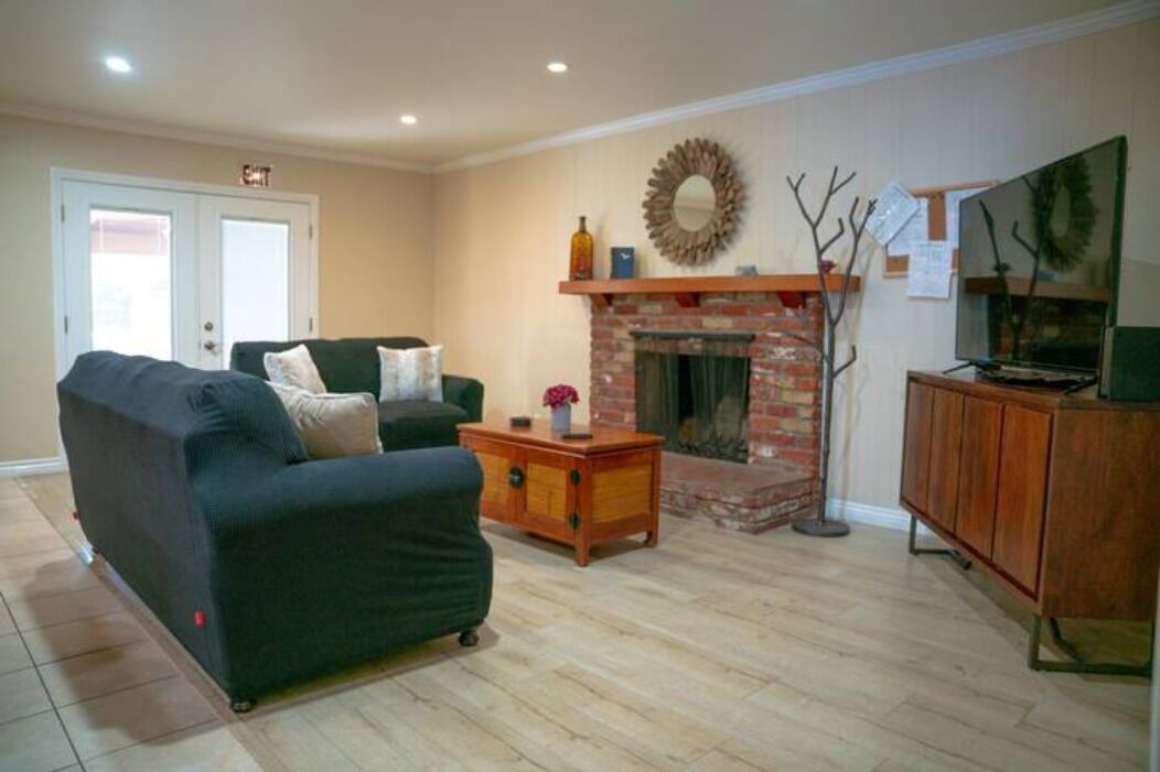 Photo of Livingroom in Hermosa Village