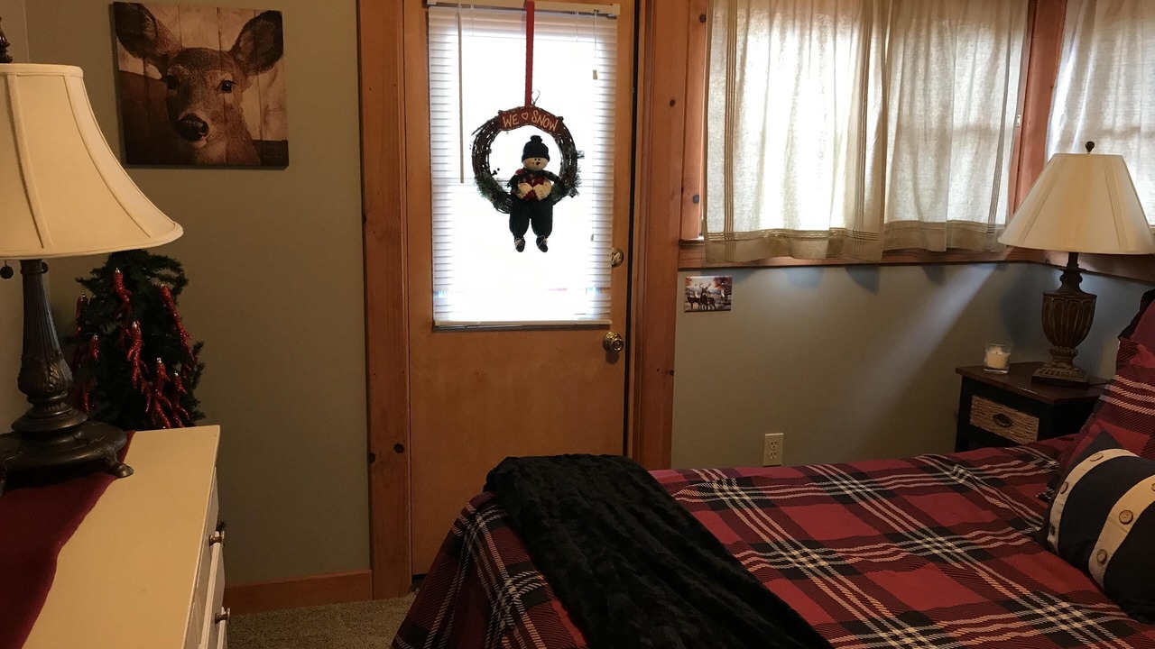Photo of Bedroom in Bass Lake