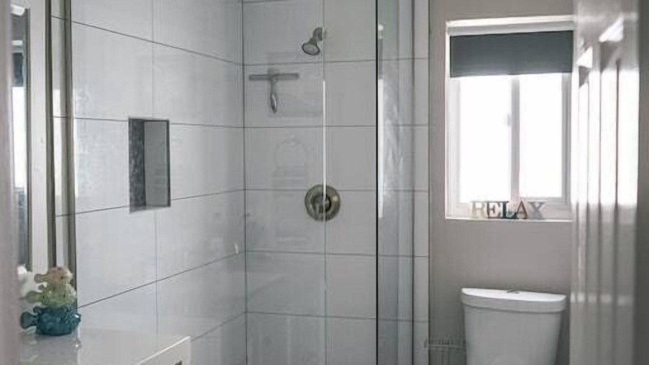 Photo of Bathroom in Balboa Peninsula