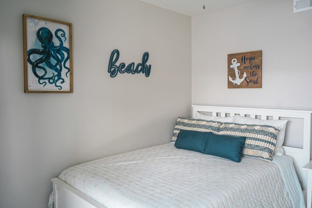Photo of Bedroom in Balboa Peninsula