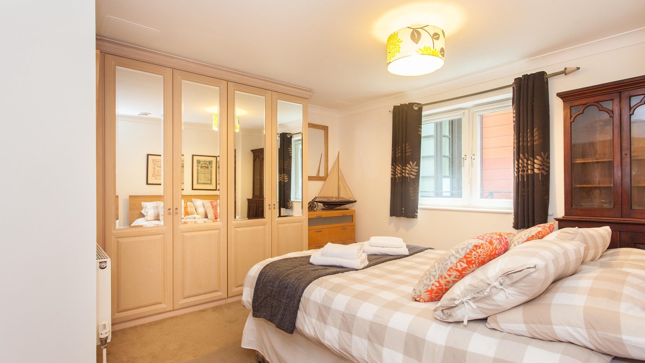Photo of Bedroom in Queenhithe