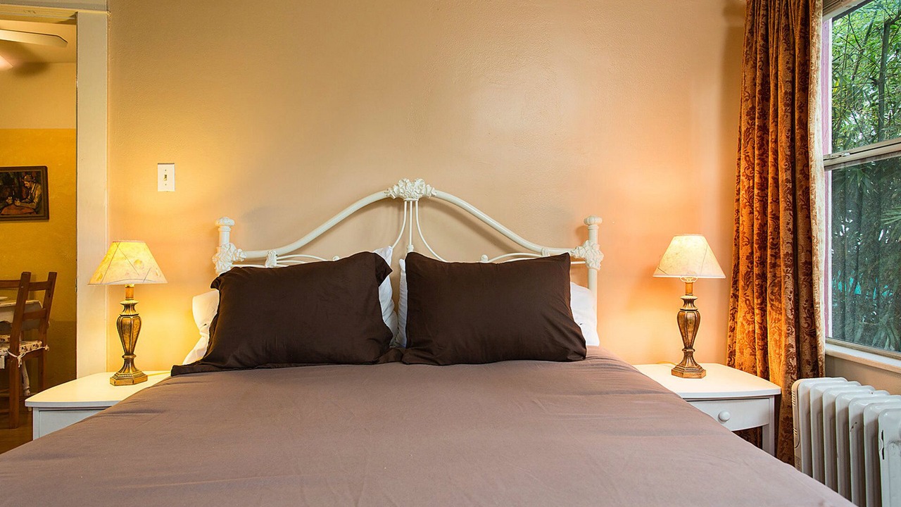 Photo of Bedroom in Hollywood