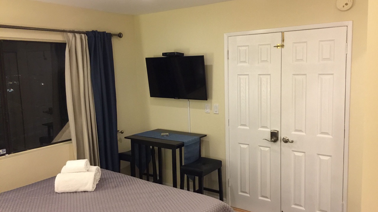 Photo of Bedroom in Burbank