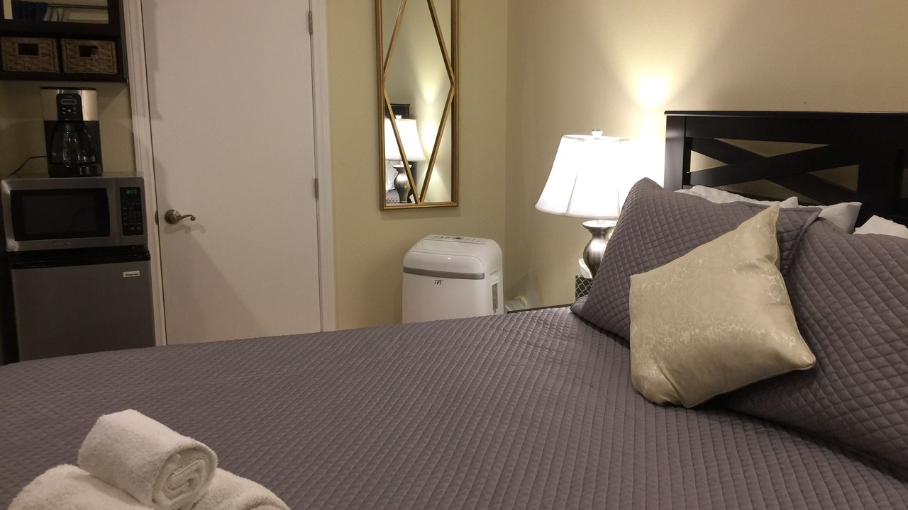 Photo of Bedroom in Burbank