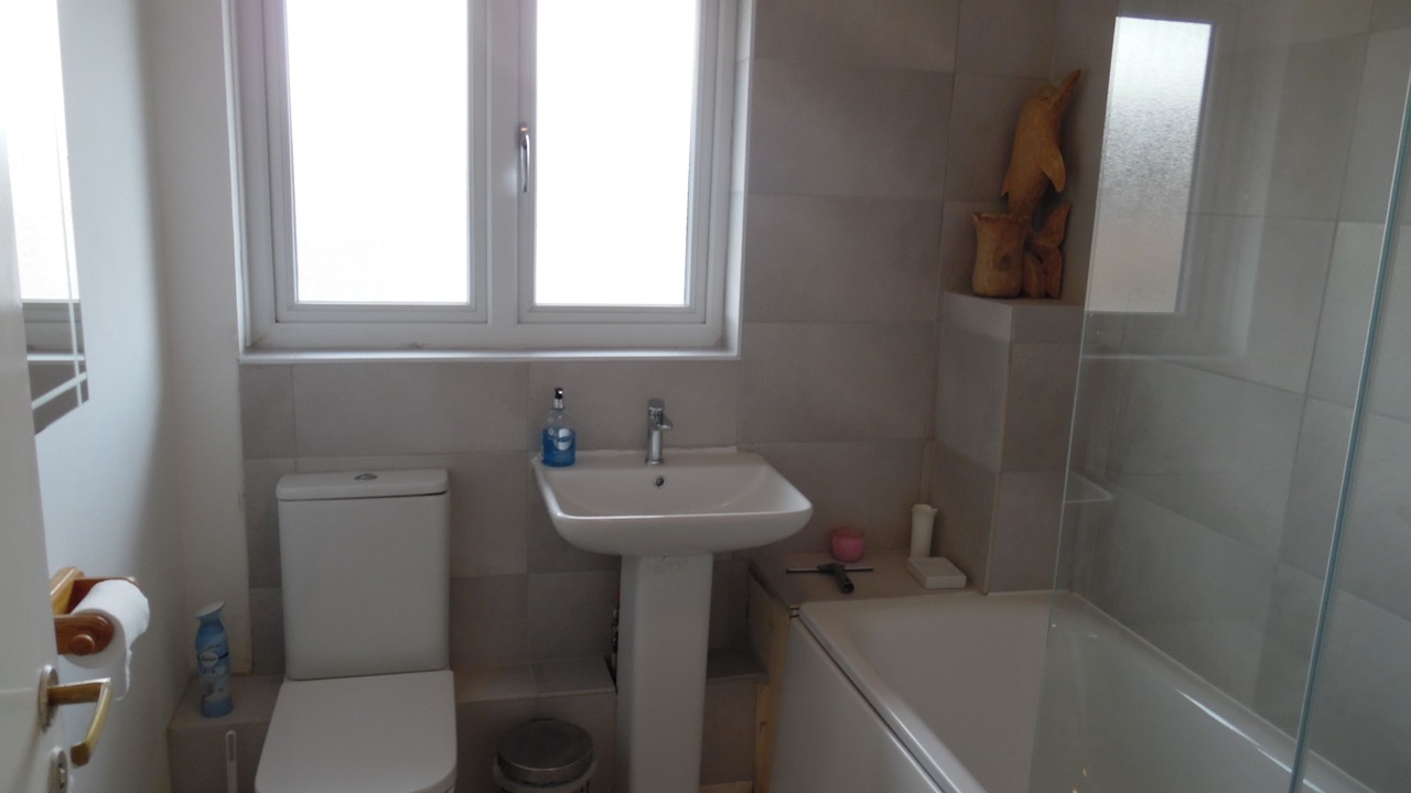 Photo of Bathroom in Thamesmead East