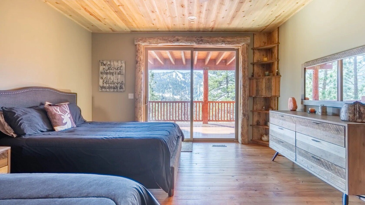 Photo of Bedroom in Upper Moonridge