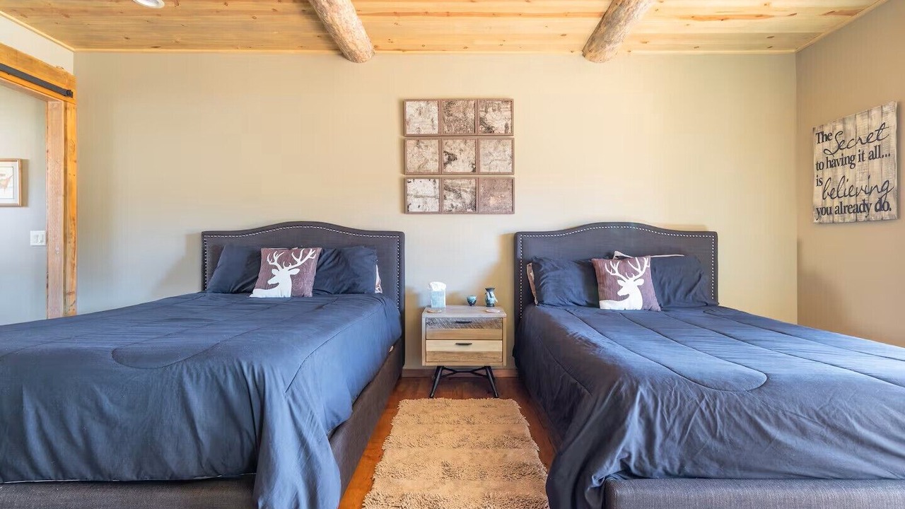 Photo of Bedroom in Upper Moonridge
