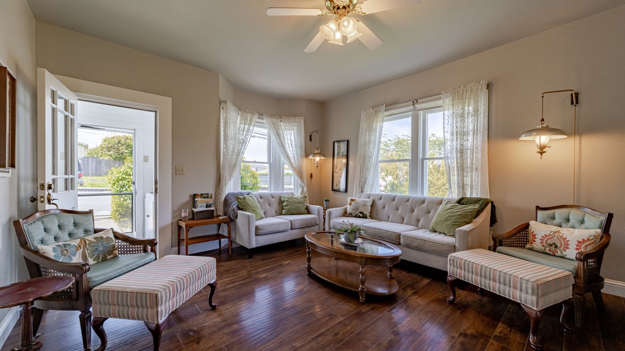 Photo of Livingroom in Arcata