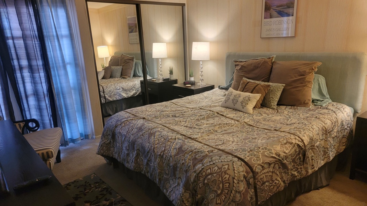 Photo of Bedroom in Downtown Palm Springs
