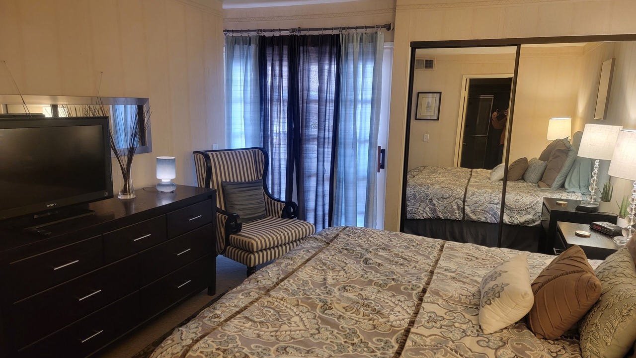 Photo of Bedroom in Downtown Palm Springs