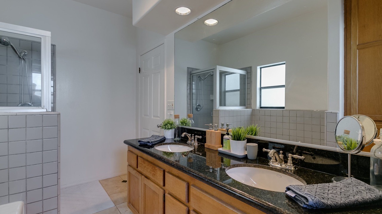 Photo of Bathroom in Marina Peninsula