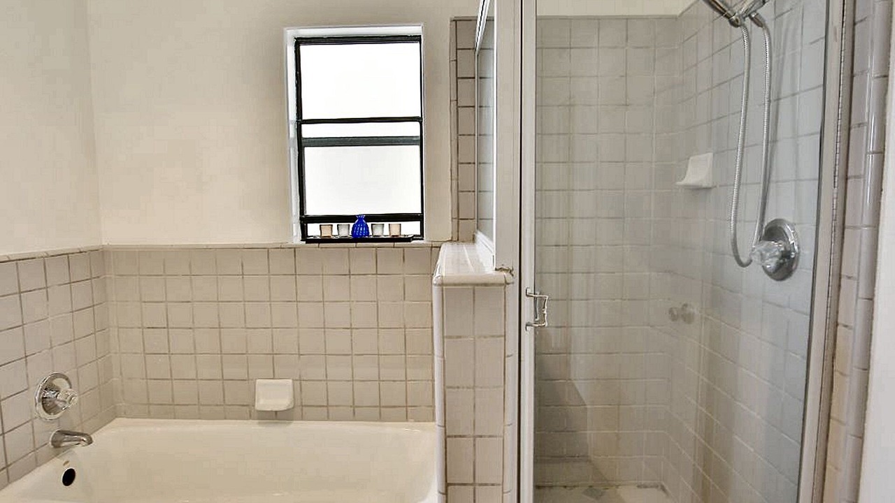 Photo of Bathroom in Marina Peninsula