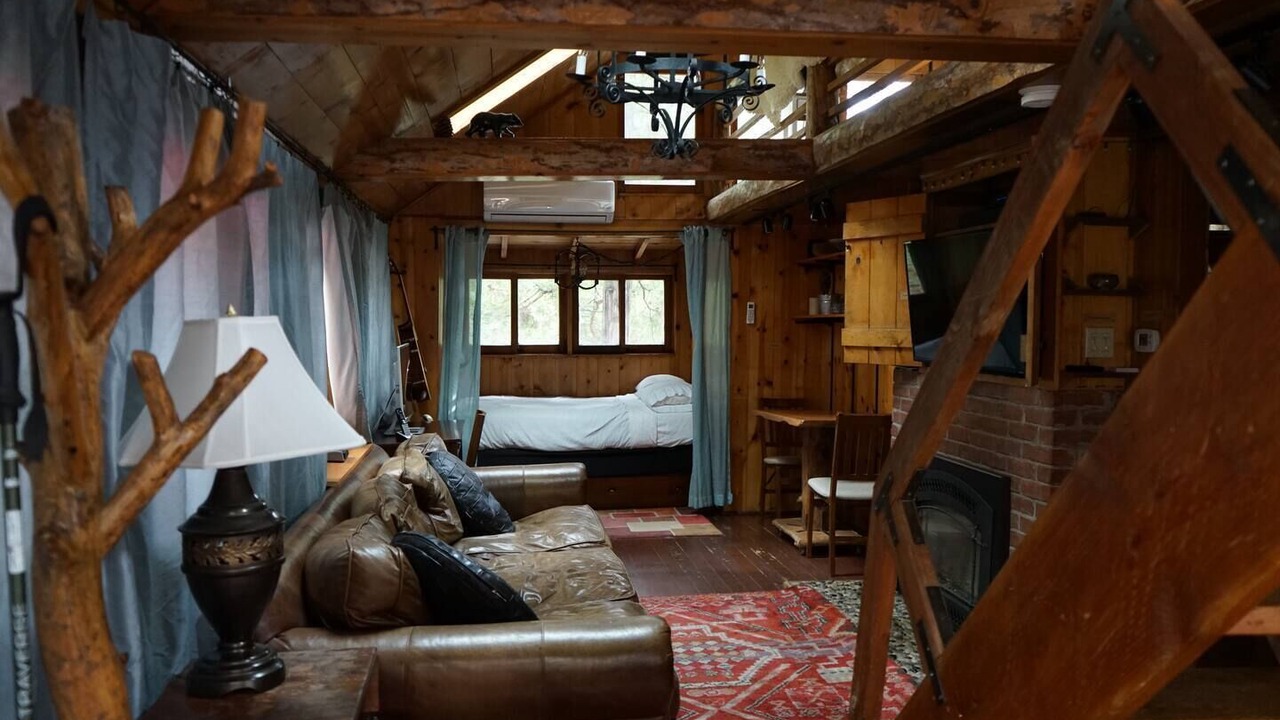 Photo of Bedroom in Idyllwild