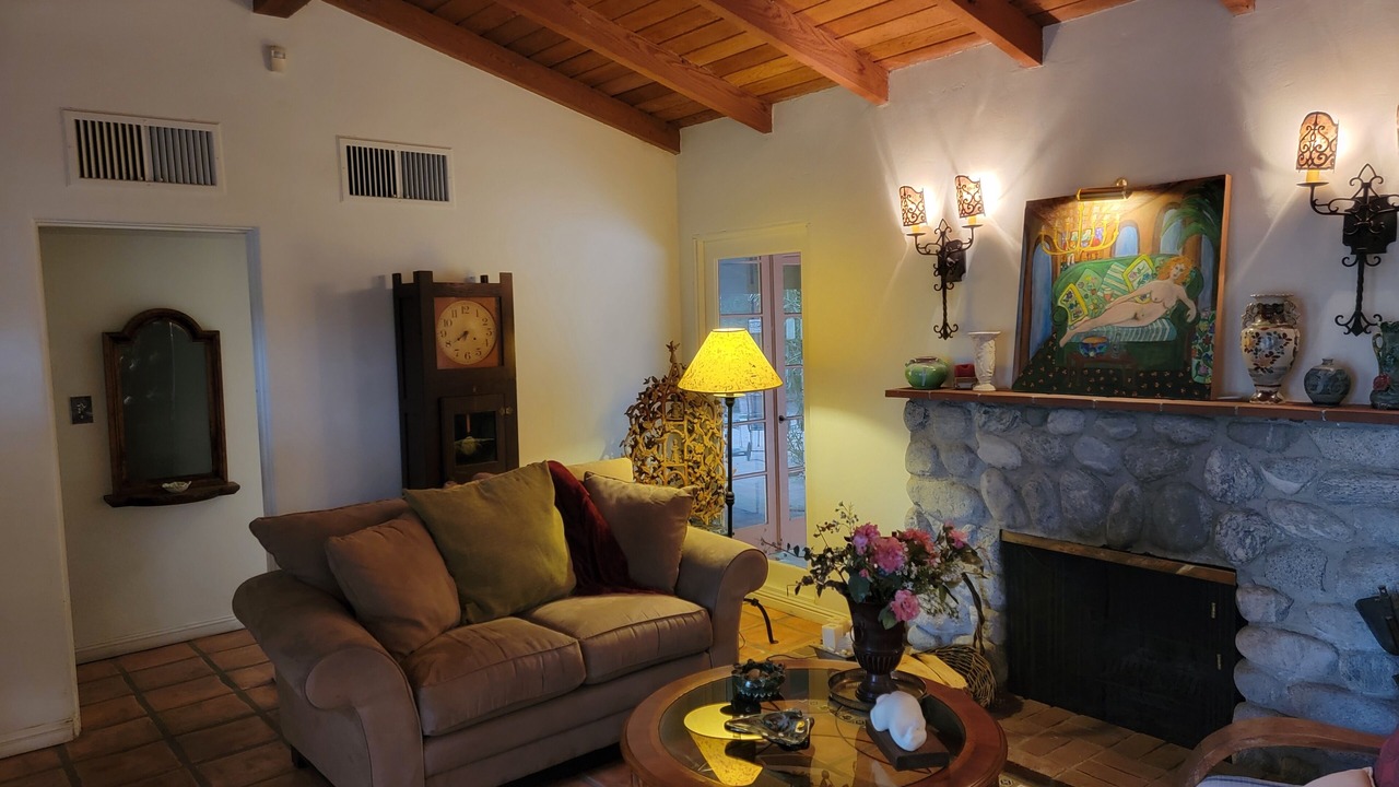 Photo of Livingroom in Tahquitz River Estates