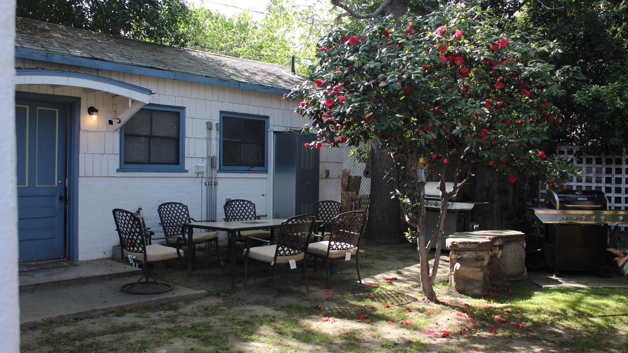 Photo of Bedroom in Sawtelle