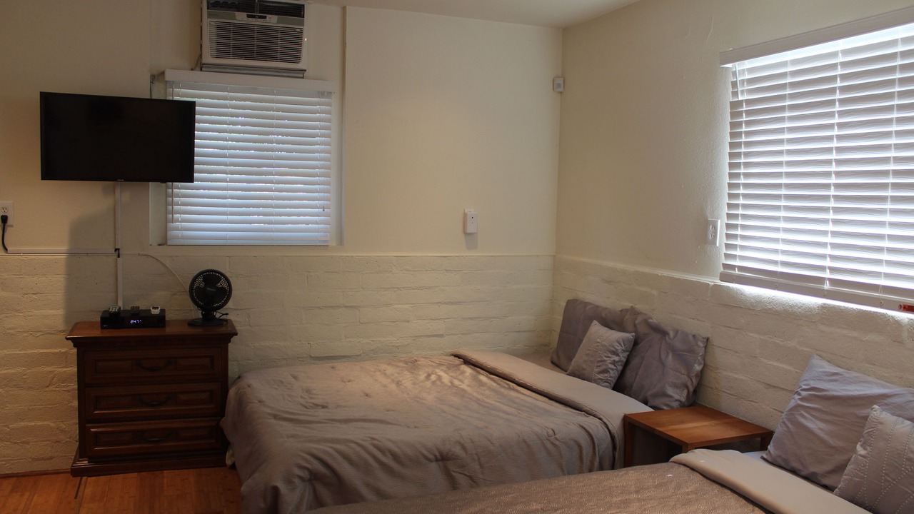 Photo of Bedroom in Sawtelle