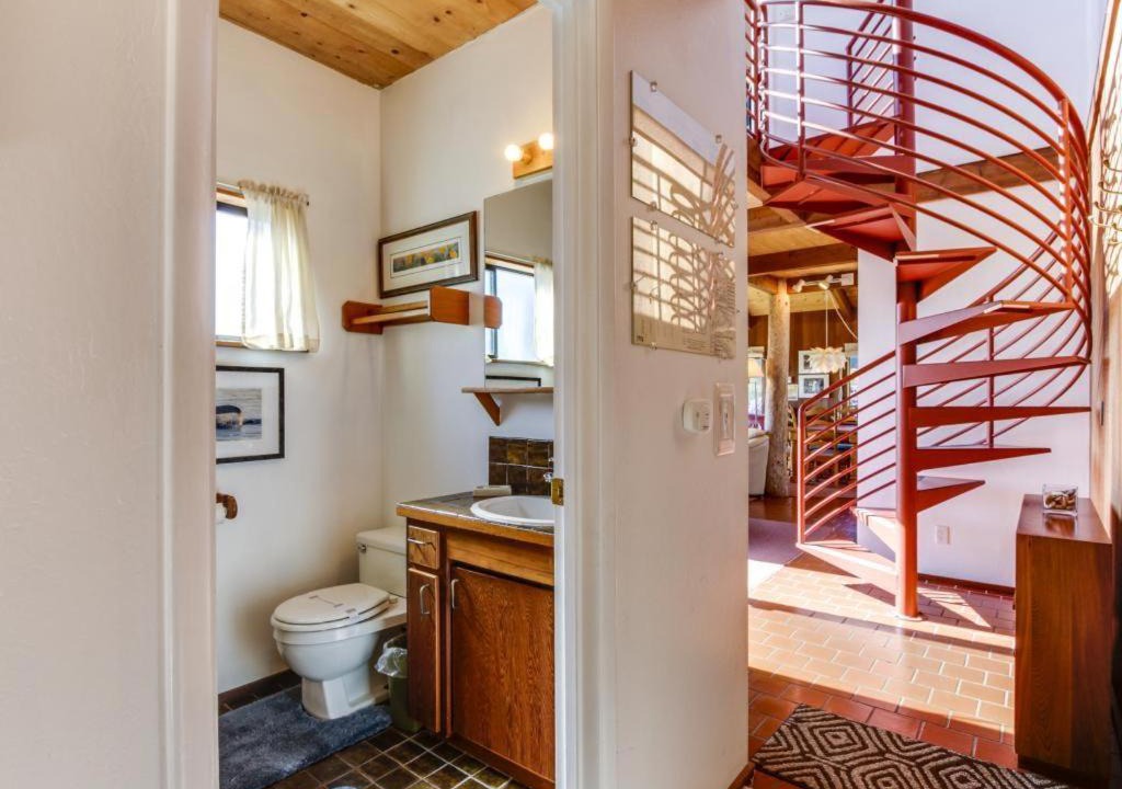 Photo of Bathroom in Sea Ranch