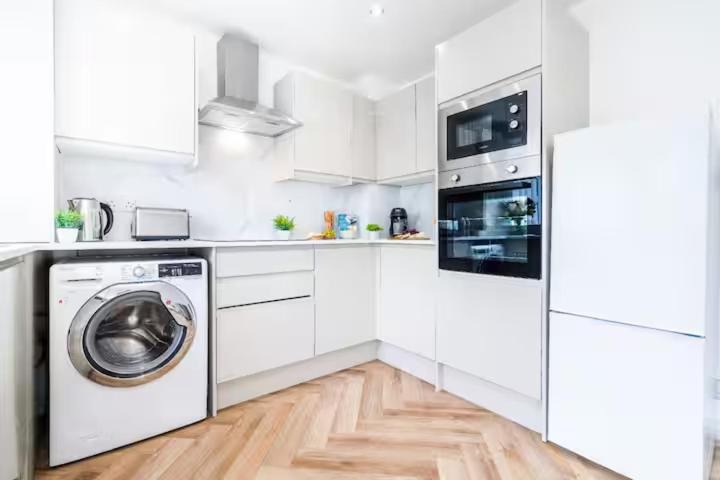 Photo of Kitchen in Oldbury