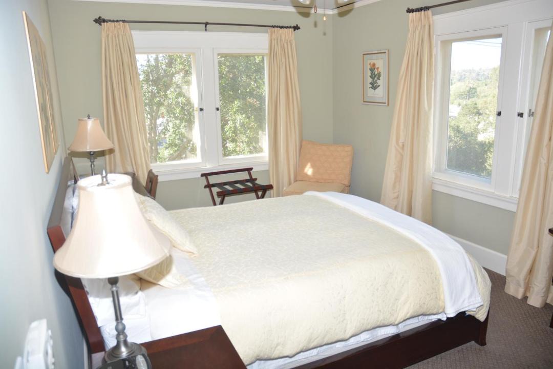 Photo of Bedroom in South Pasadena