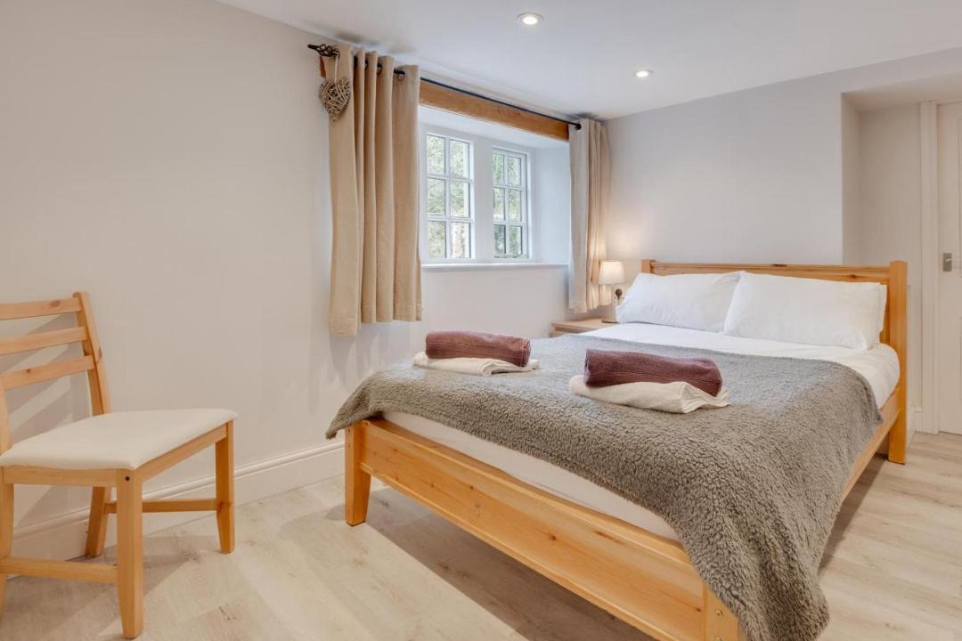 Photo of Bedroom in Fence